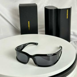 Picture of Balenciga Sunglasses _SKUfw55563912fw